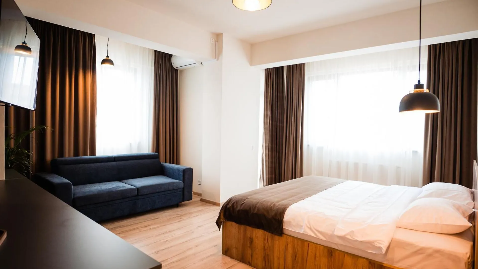 Fly&Stay At George'S Otopeni