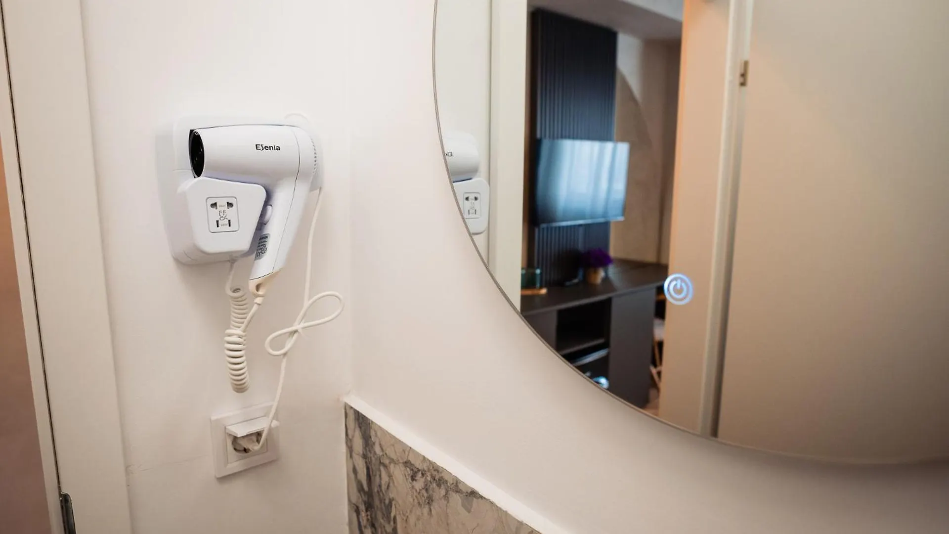 Aparthotel Fly&Stay At George'S Otopeni Romania