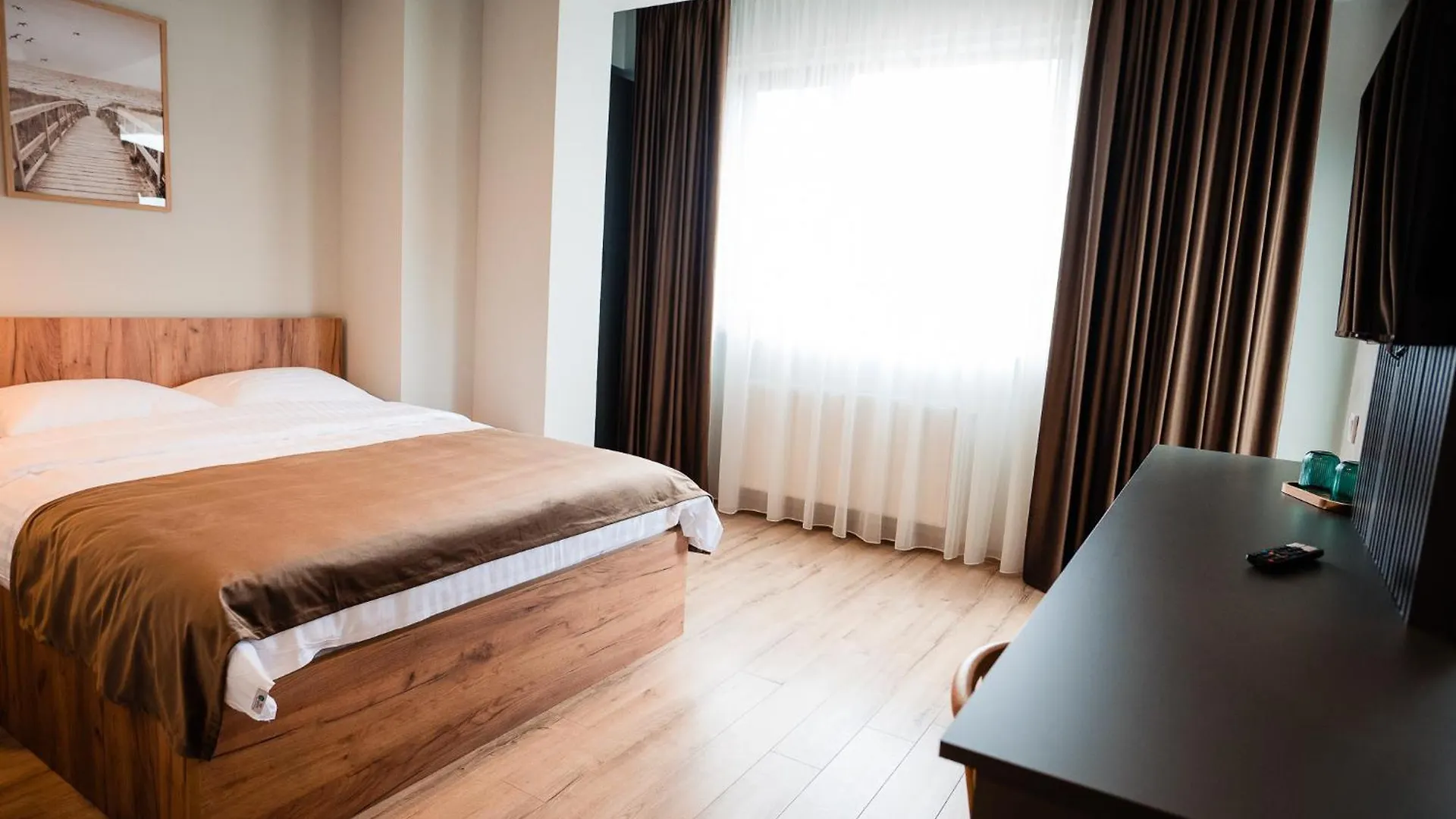 Aparthotel Fly&Stay At George'S Otopeni
