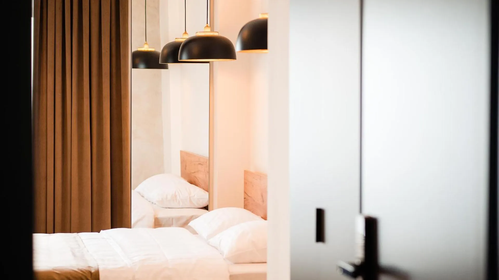 Fly&Stay At George'S Otopeni