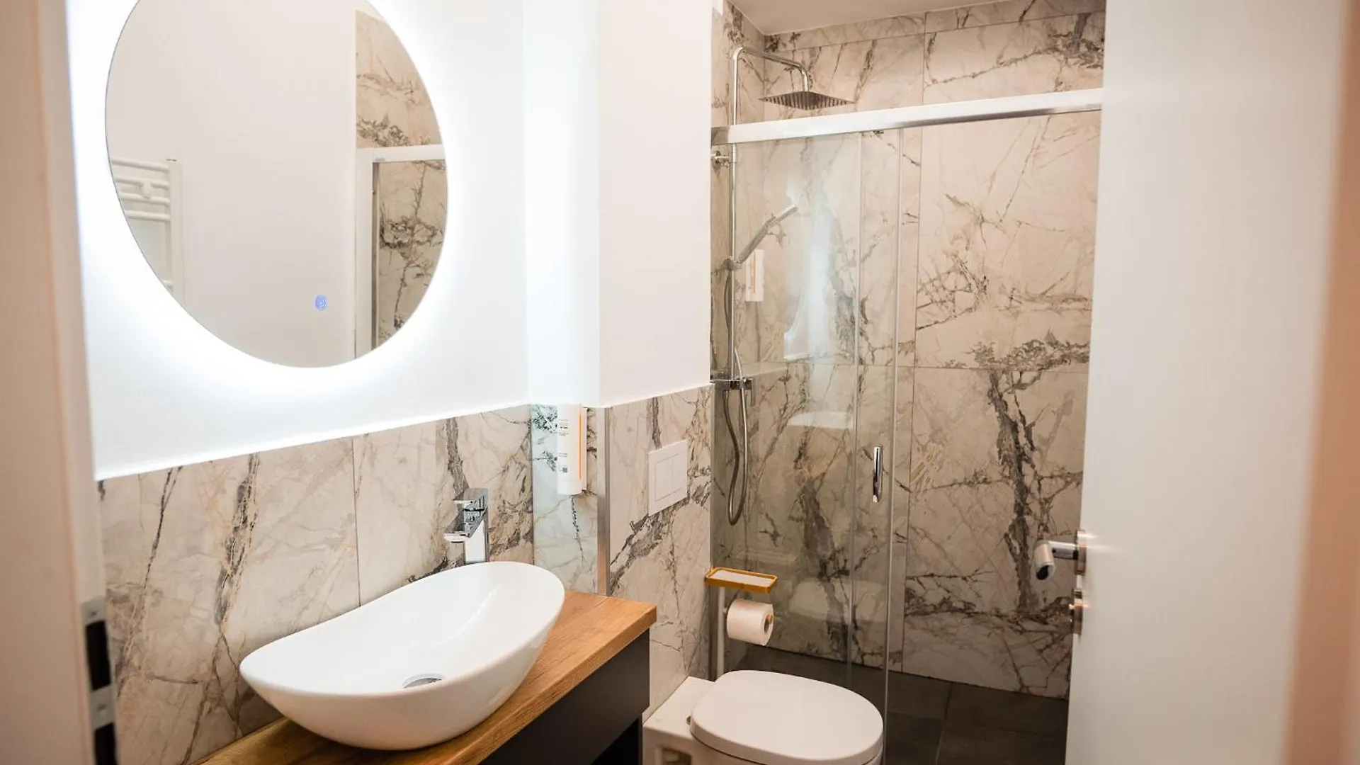 Aparthotel Fly&Stay At George'S Otopeni Romania
